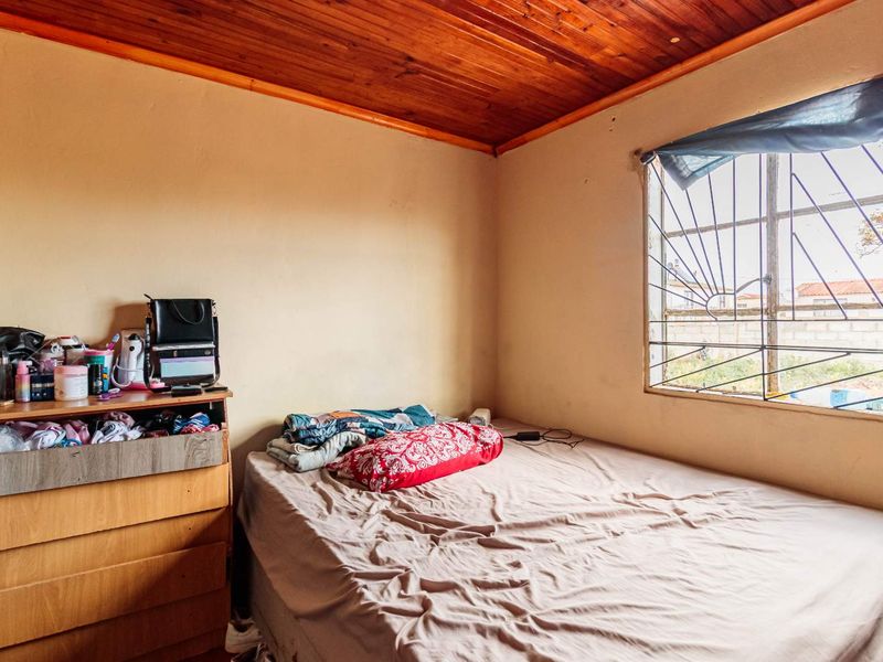 Welcoming Two-Bed House in Zwide - Photo 7