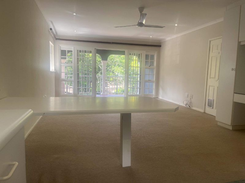 Charming Studio Apartment in Kloof - Photo 3