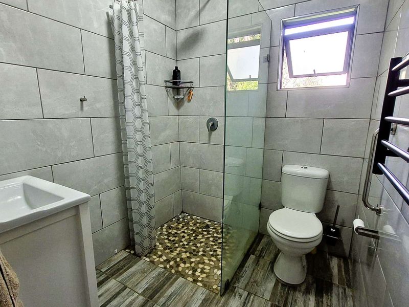 Charming Family Home in Quiet Cul-de-Sac - Photo 8