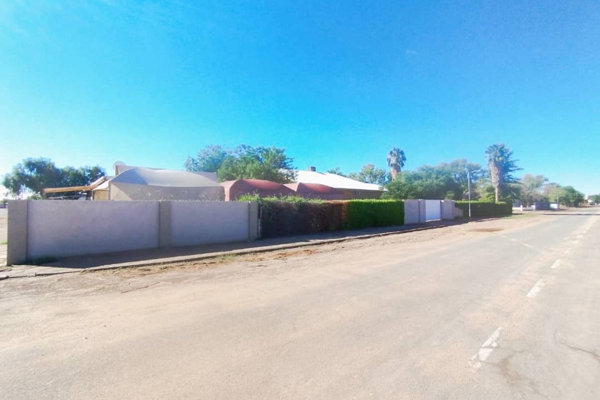 FAMILY HOME WITH  2 ADDITIONAL FLATLETS FOR SALE IN MARIENTAL - Photo 5