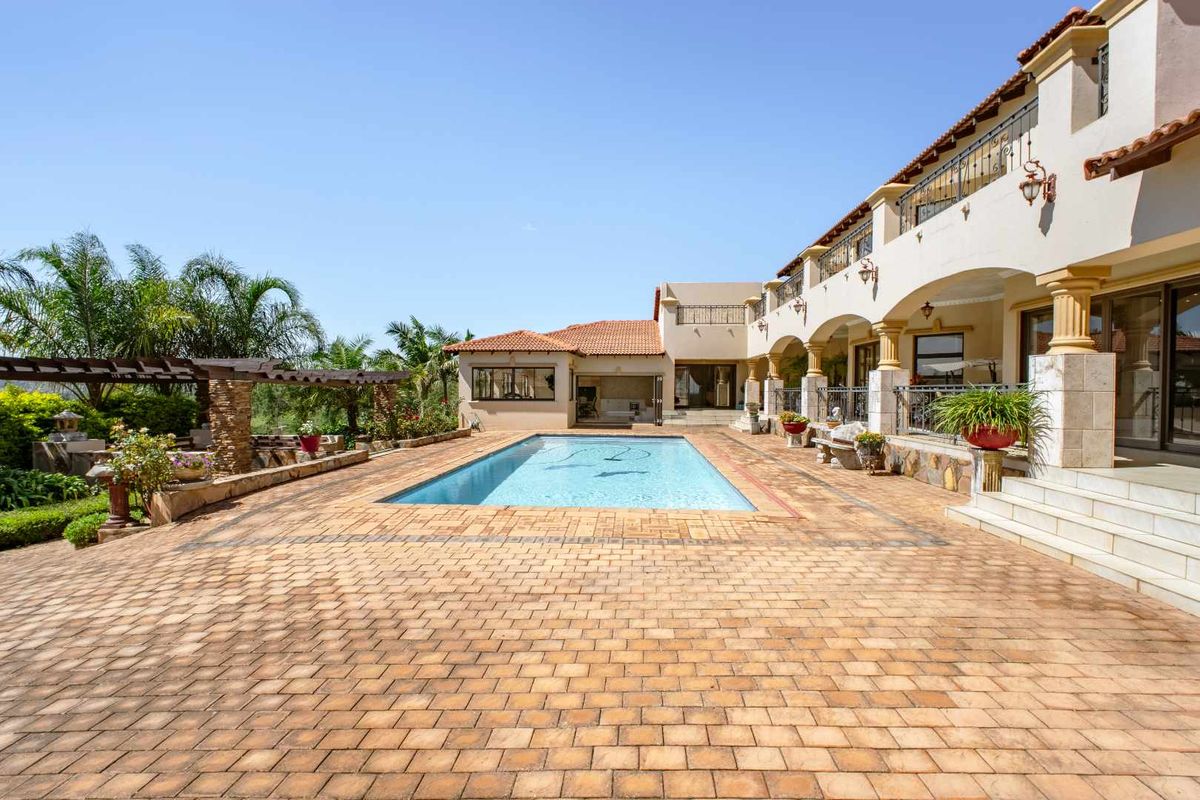 Timeless elegance Home for Sale - Photo 3