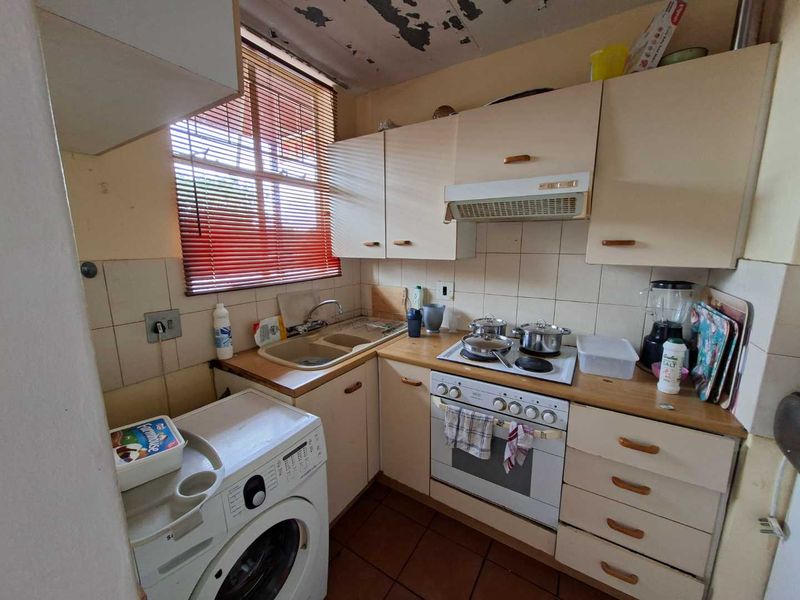 2 Bedroom Apartment For Sale - Photo 3