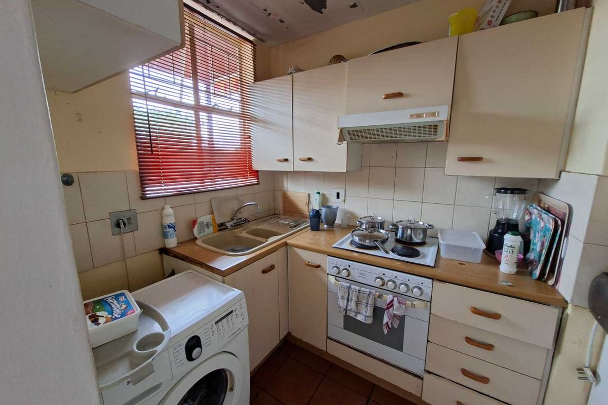 2 Bedroom Apartment For Sale - Photo 3