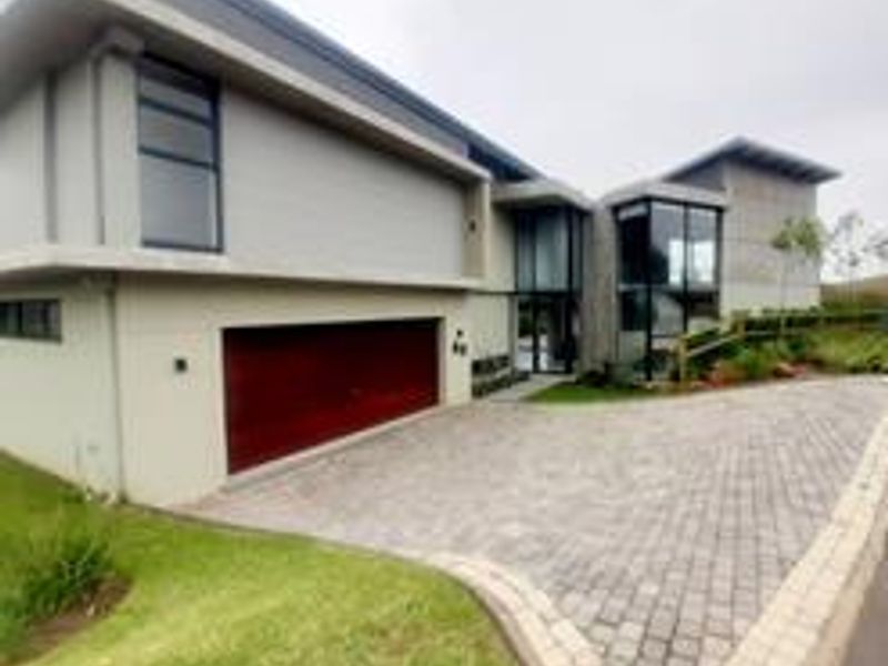 Beautiful Home For Rental in Palm Lakes