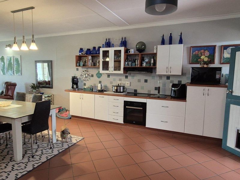 STUNNING FAMILY HOME FOR SALE IN ACADEMIA - Photo 4