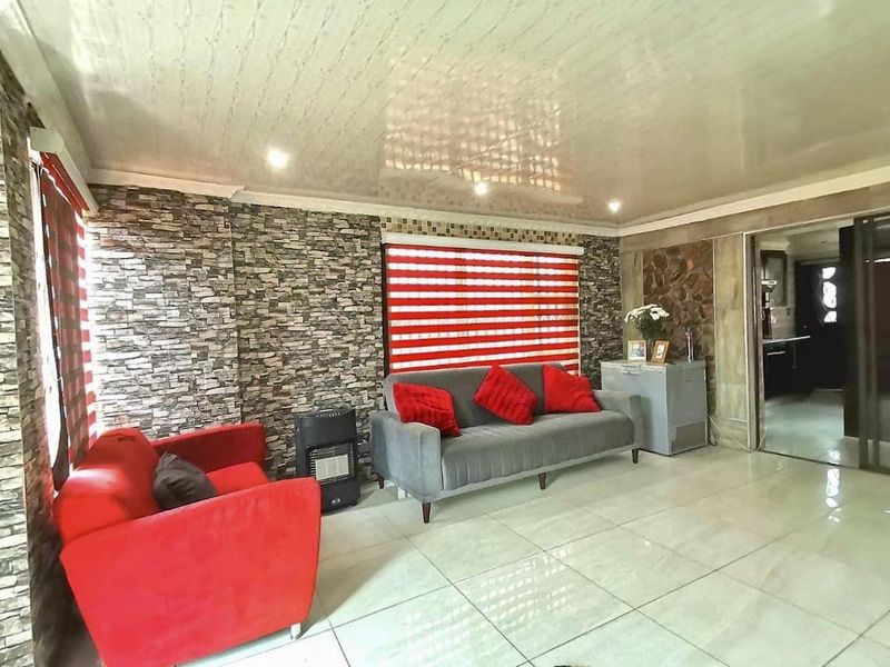 2-Bedroom Open-Plan Home with Beautiful Kitchen – Perfect Starter or Investment Property - Photo 4