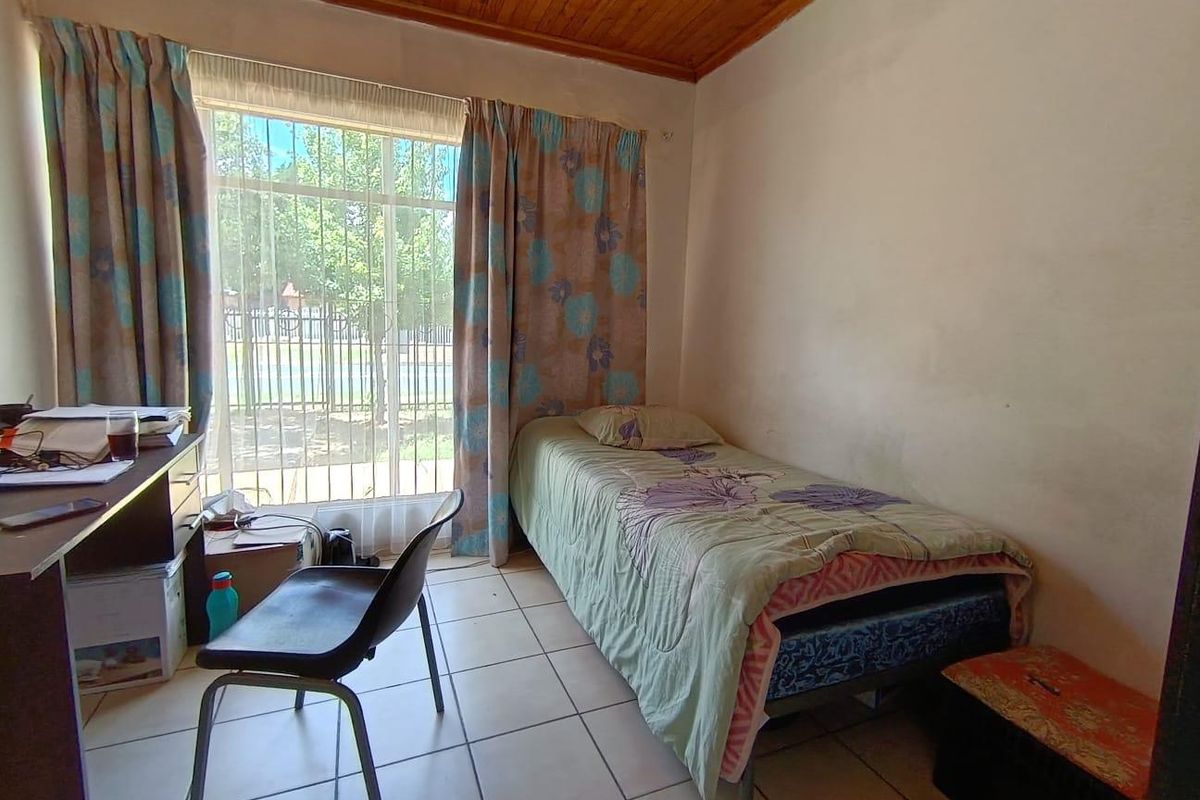 Prime Student Housing: 8 Beds Near University - Photo 2