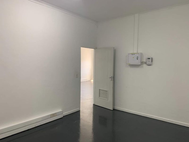 Prime Location: Office or Industrial Space for Lease - Photo 8