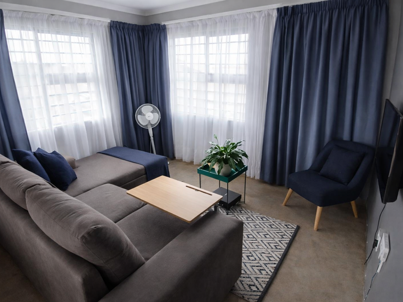 Charming 3-Bedroom Home in a Tranquil Estate - Photo 3