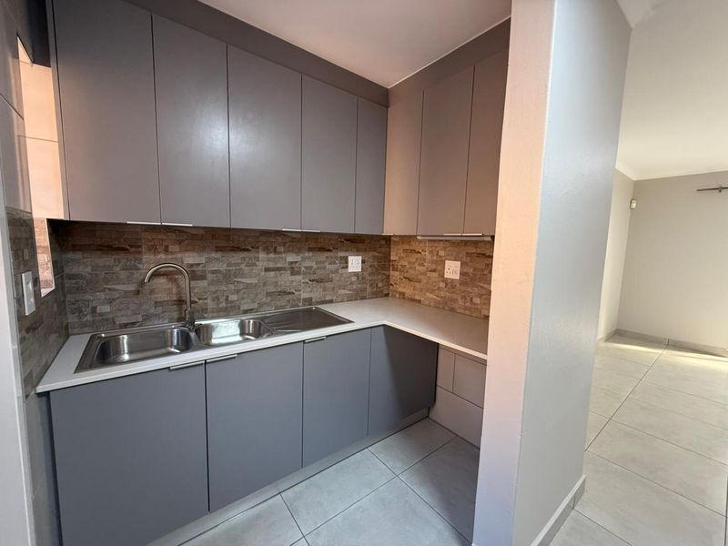 Brand New Renovated Duet in Quiet Location - Photo 6