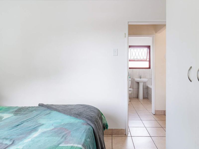 2-Bedroom Home - Sherwood, Port Elizabeth - Photo 9