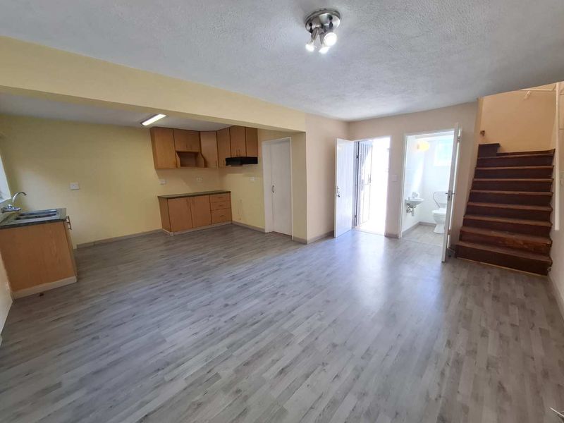 Affordable double story townhouse - Photo 2