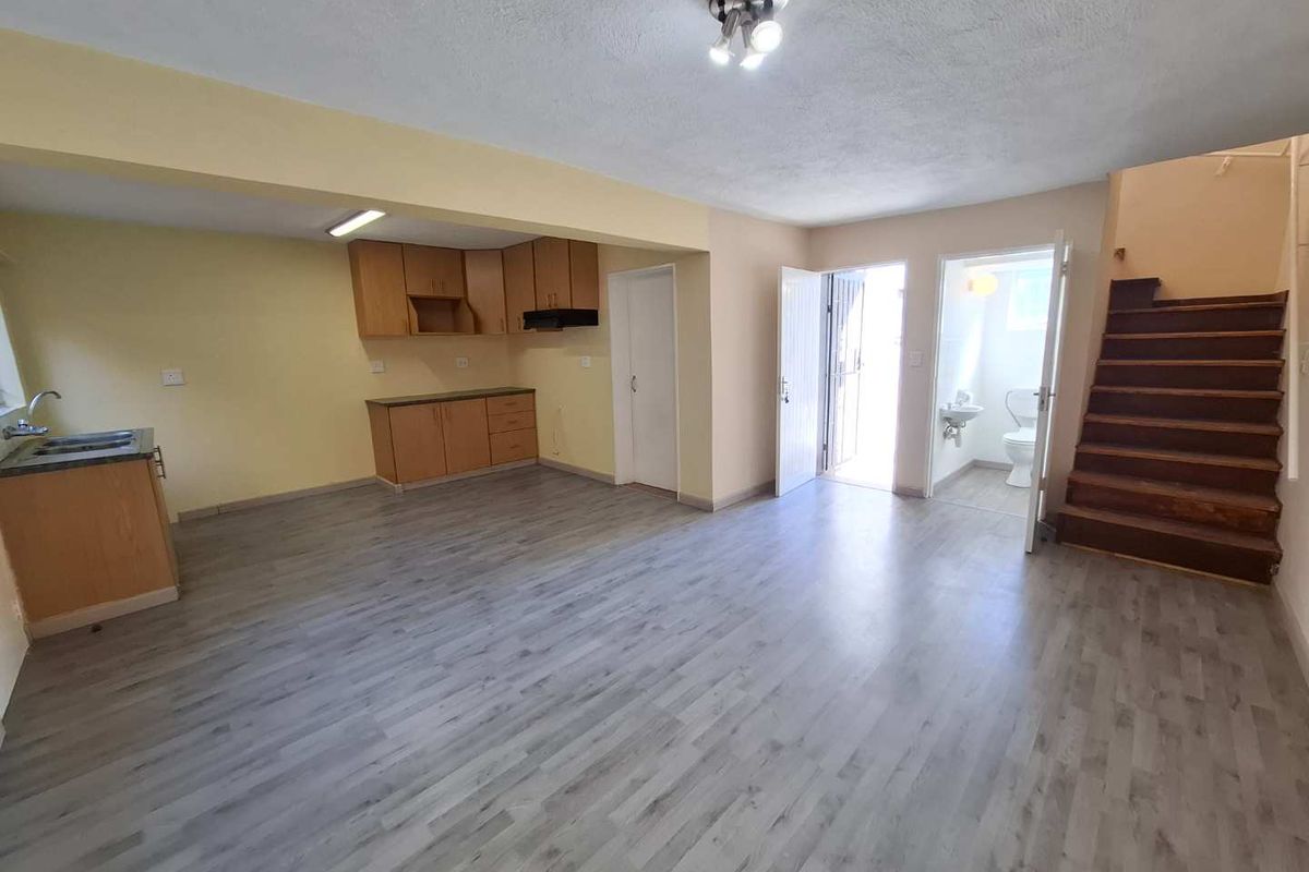 Affordable double story townhouse - Photo 2