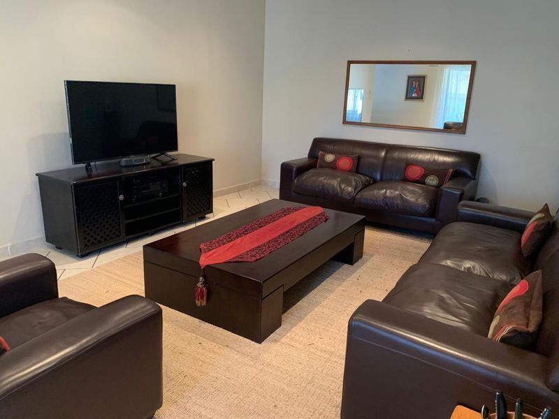 House in Diaz Beach - Photo 8