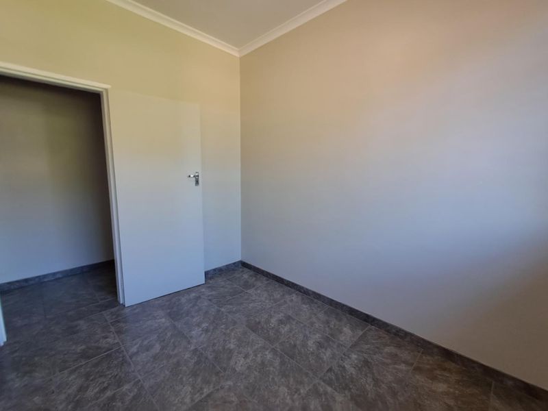 Newly Renovated 4-Bedroom, 2 bath Home in Waverley - Photo 7
