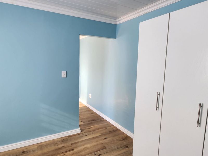 Awesome Apartment now available. - Photo 6