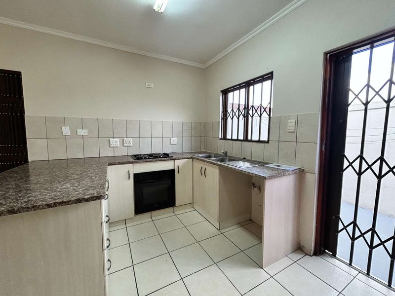 For Sale | Reservoir Hills  | 3 Bedroom 2 Bathroom Townhouse - Photo 5
