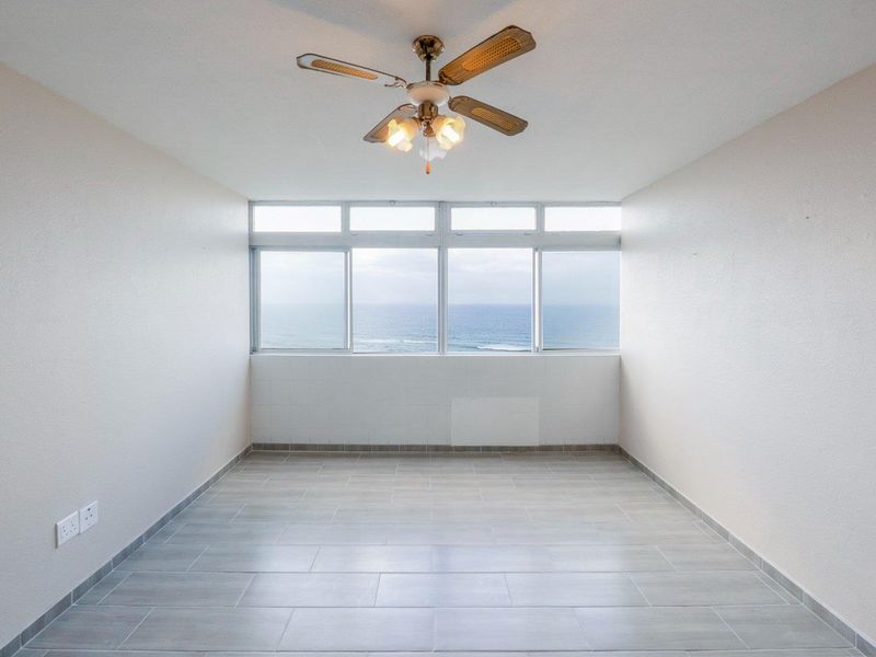 Modern unit on Beach Road - Photo 2