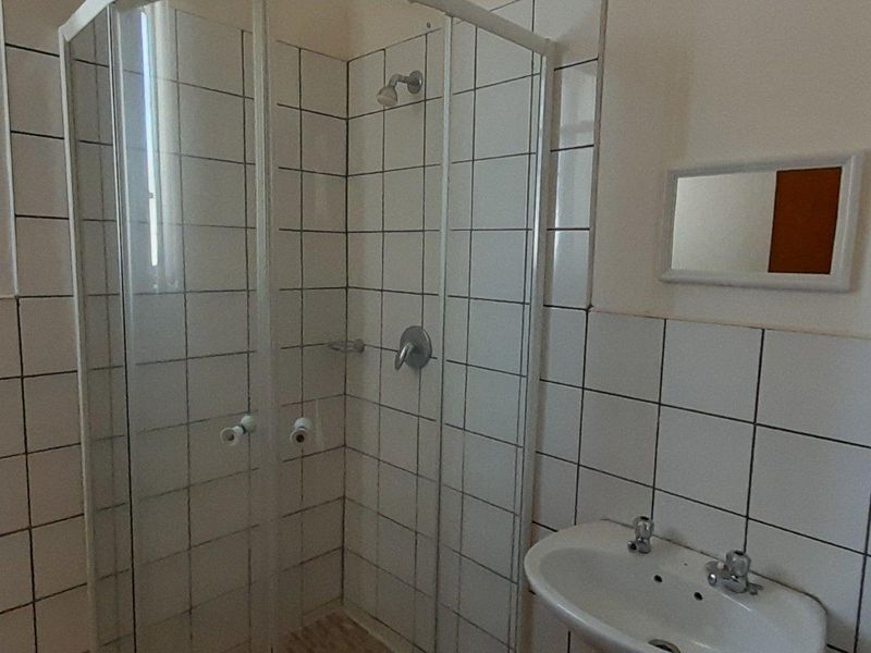 Luderitz - To Rent - Photo 6