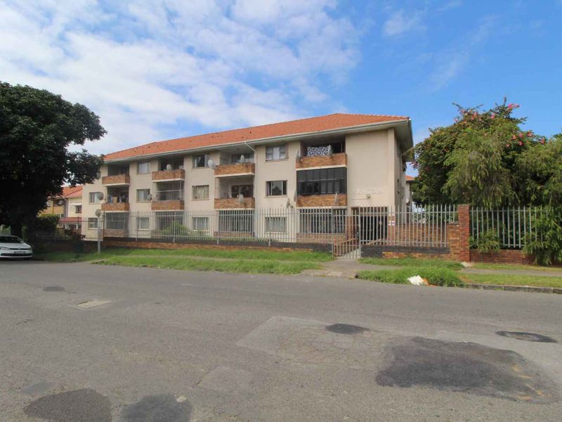 Central Location & Comfort: The Ultimate Combo! - Photo 10