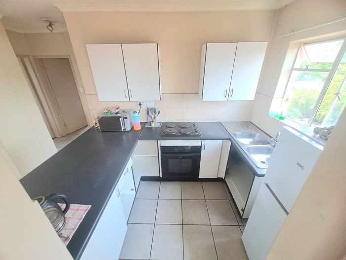 Property #2566959, Apartment For Sale in Weavind Park