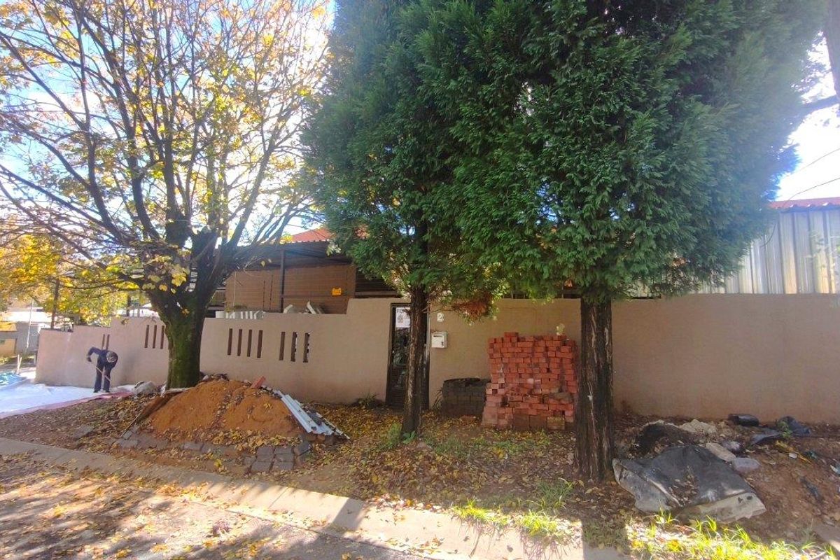 BUSINESS USE PROPERTY FOR SALE IN ORMONDE, JOHANNESBURG SOUTH - Photo 2