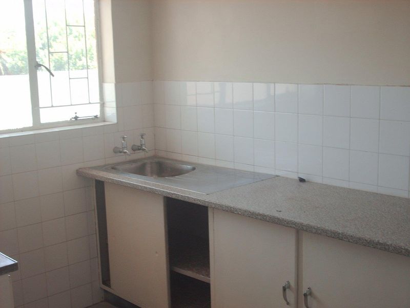 One Bedroom Flat, Three Rivers, Vereeniging - Photo 6