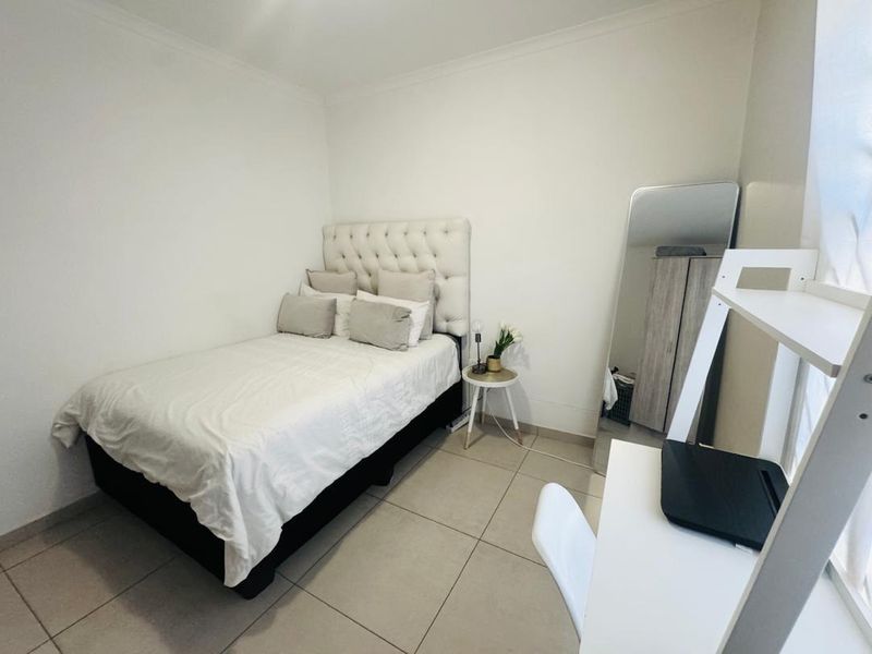 2 Bedroom Townhouse For Sale in Rocky Crest - Photo 7