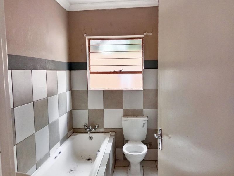 1 Bedroom Apartment for Sale in Opulent Mews, Vosloorus - Photo 8