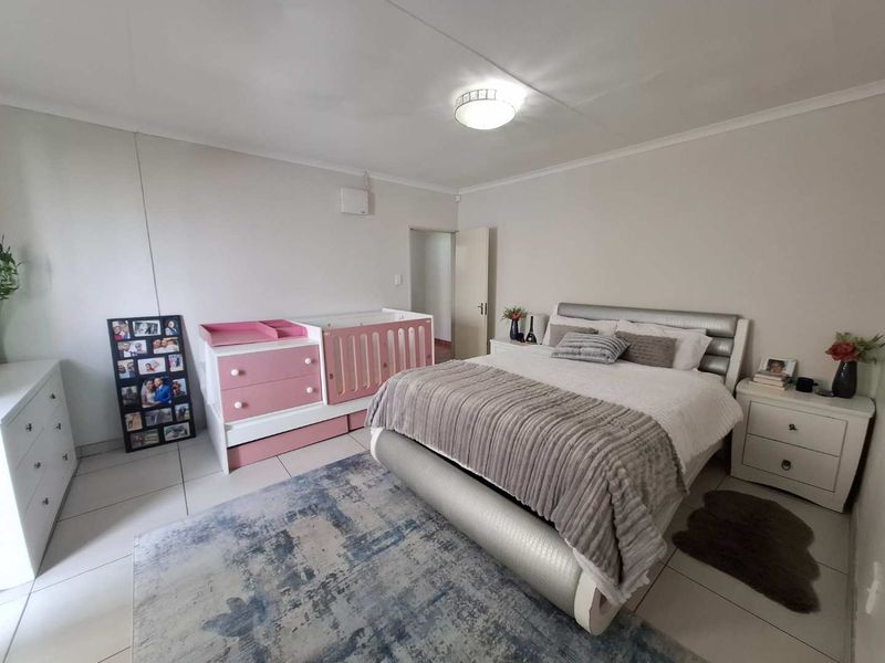 Incredible Value in Cimbebacia! - Photo 2