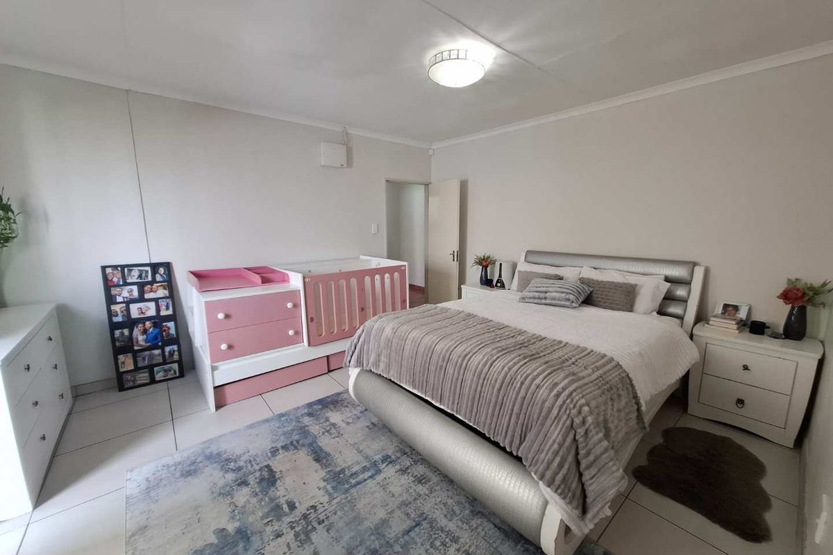 Incredible Value in Cimbebacia! - Photo 2