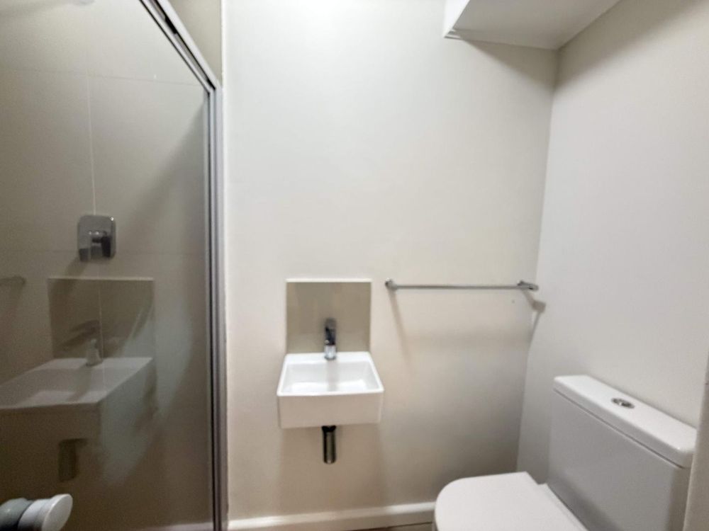 Bedroom 2 ensuite
