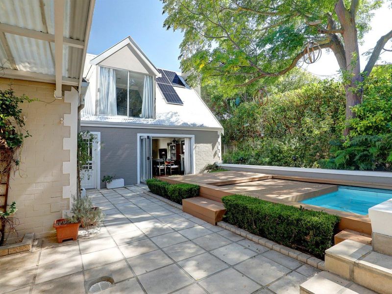 Quaint Characterful Home in Sought-After Street! - Photo 4