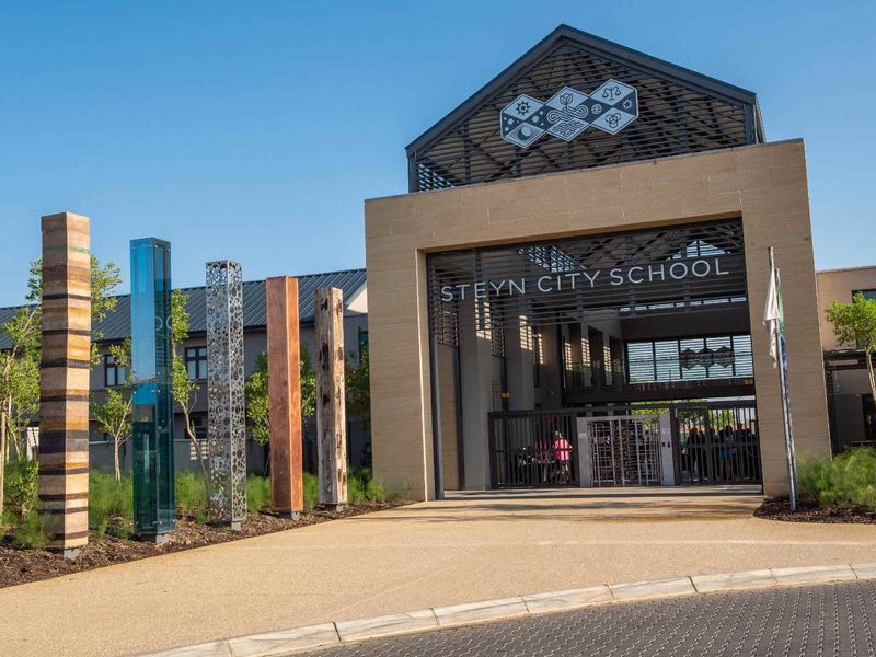 Design without limits- 3205m2 stand in Steyn City - Photo 8