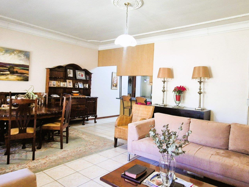 Elegant, Low-Maintenance Townhouse in Prime Keidebees - Photo 7