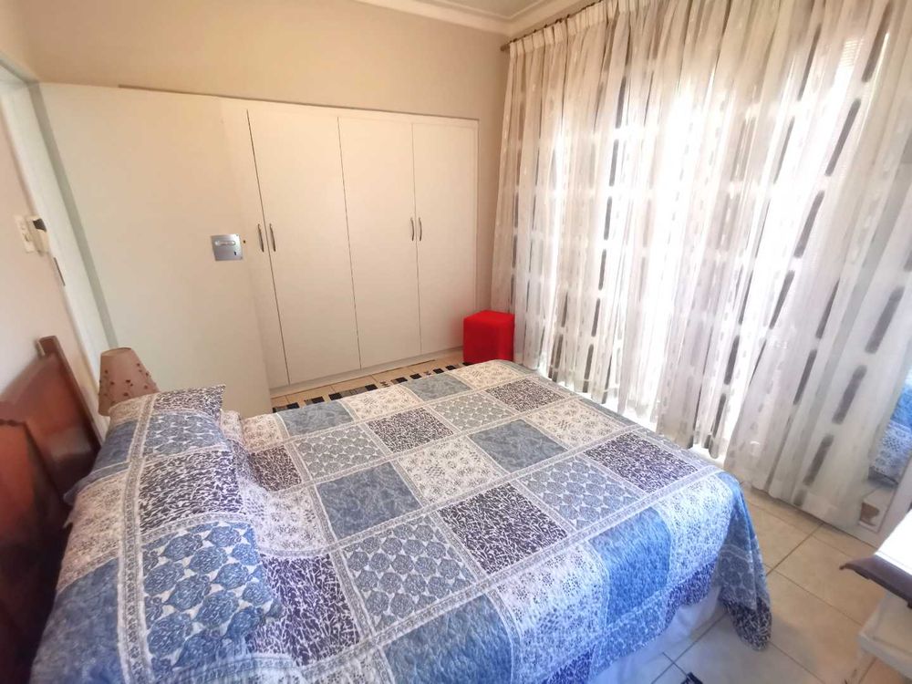 GRANNY FLAT BEDROOM SHOWING BIC'S 