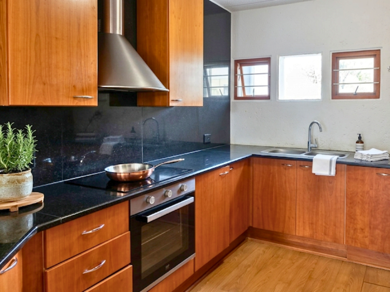 Modern 2-Bedroom Apartment in the Heart of Sandton - Photo 5