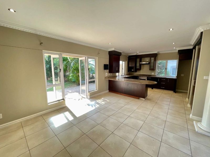 Exclusive Garden Unit in a Premier Estate - Photo 7
