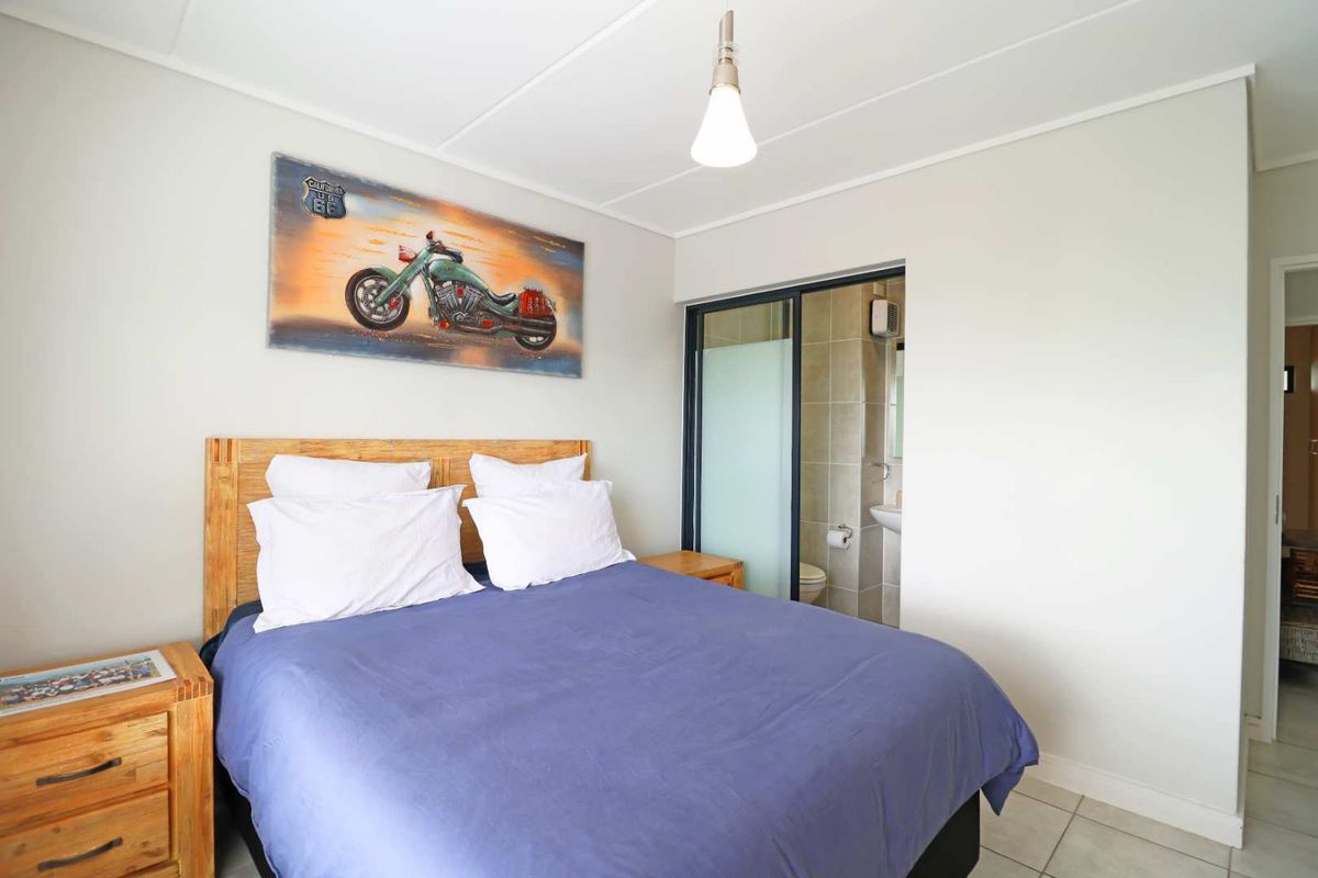 Modern 2-Bedroom Apartment with Balcony in Greenlee Eco Estate - Photo 4