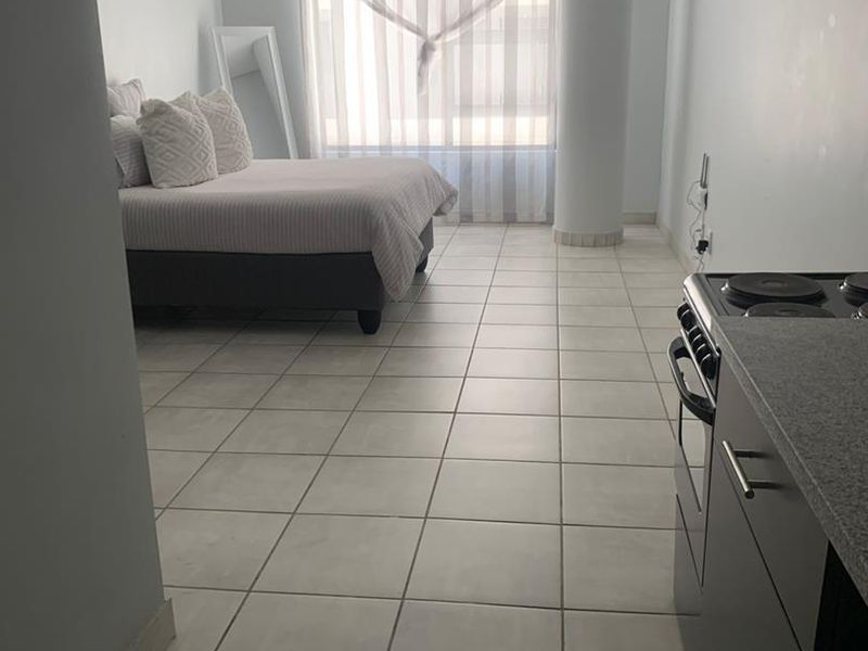 Modern Bachelor Unit for Sale - Photo 7