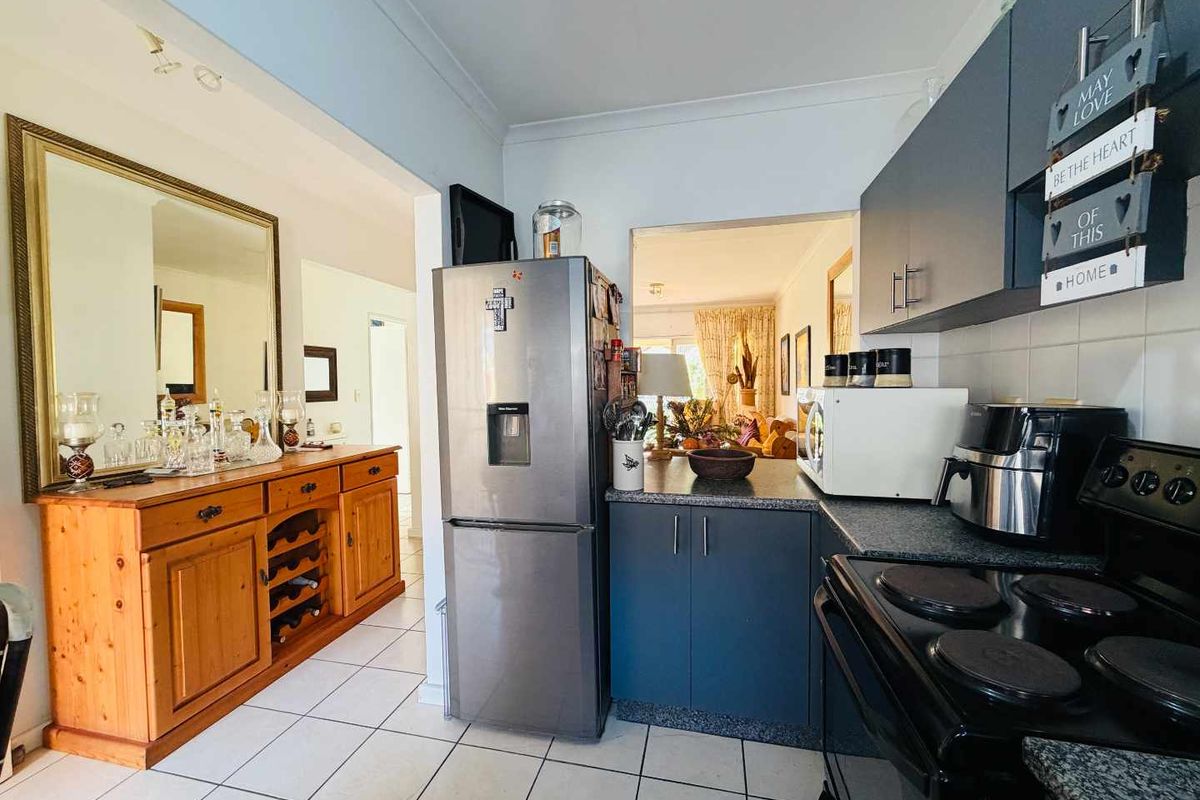 Hendra – Comfortable Retirement Living in a Stepless Garden Simplex - Photo 3