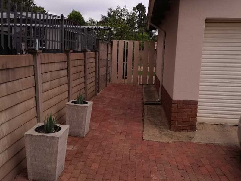 3 Bed House to rent - Photo 7