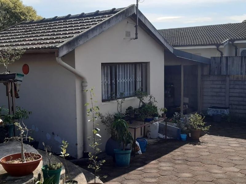 1-Bed granny flat, including water and lights, in Ashley, Pinetown - Photo 1