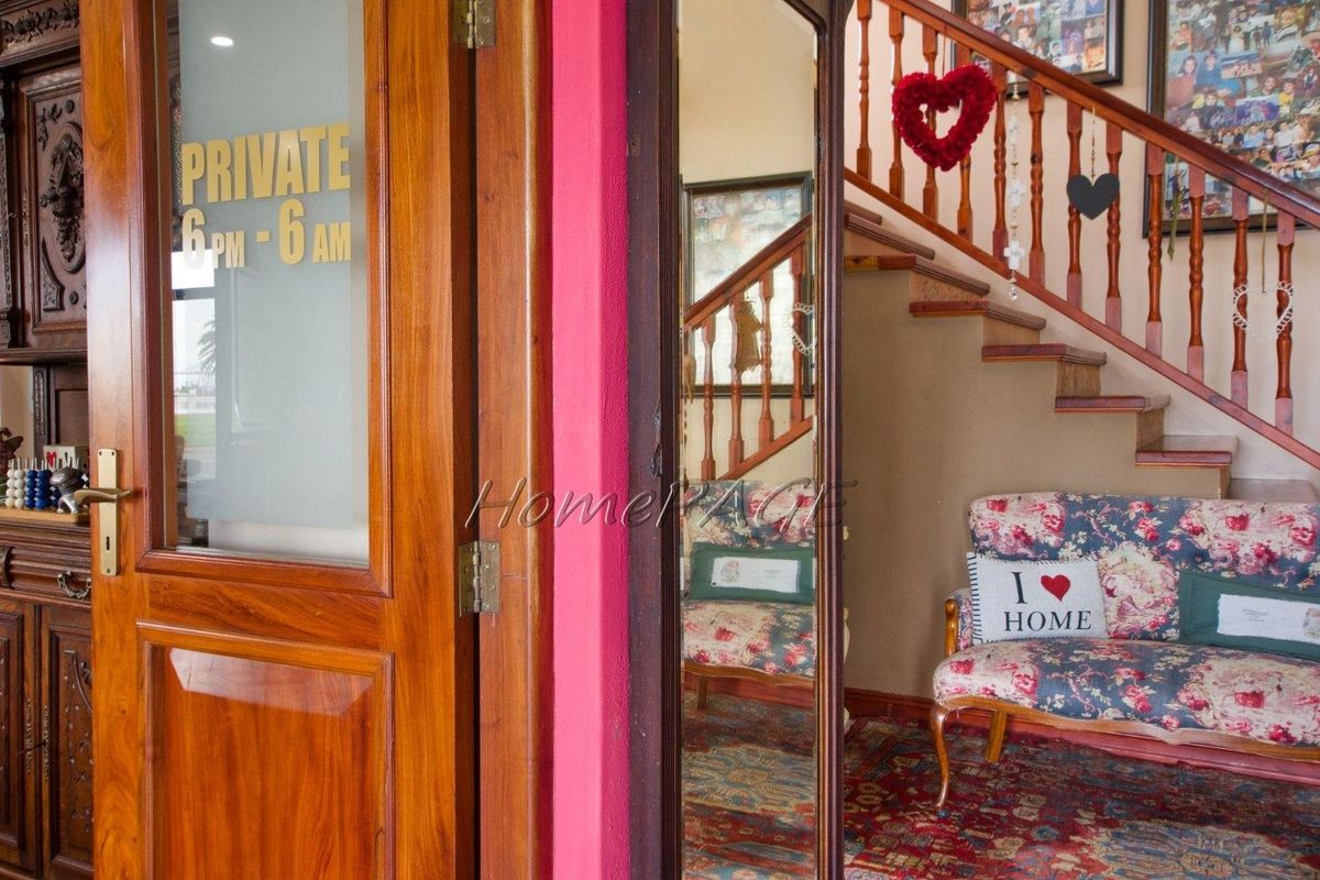 Meersig, Walvis Bay:  Upmarket LAGOON VIEW home on MILLIONAIRE's DRIVE - Photo 3