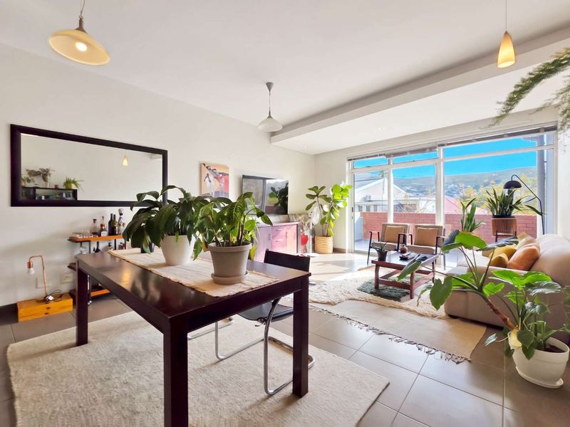 Cape Town City Pad | Fully Furnished | Mountain Views - Photo 1