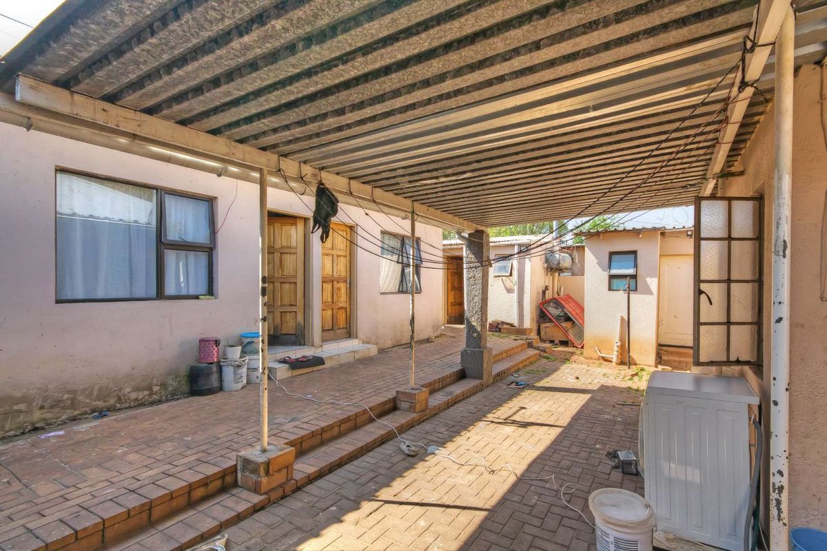 4 Bedroom 2 bathroom family home - Photo 3