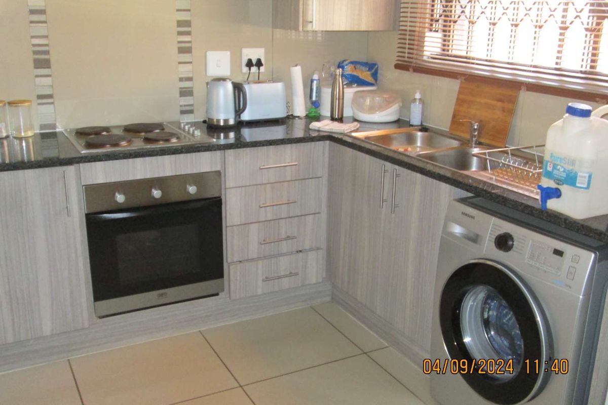 Spacious Townhouse Living in Sought-After Heaterview EX39 - Photo 4