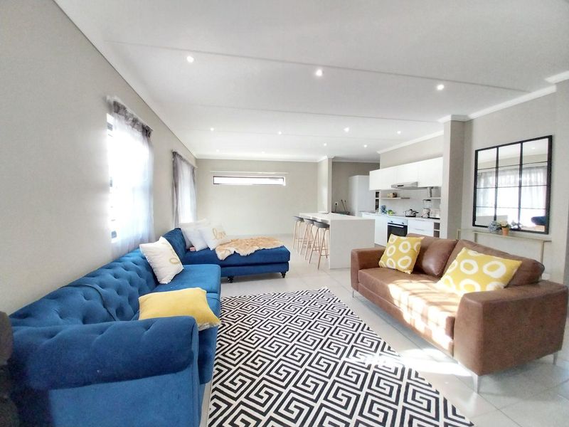 Brand New, Modern 3 Bed Duplex for Rental at Lion Pride Lifestyle Estate - Photo 2