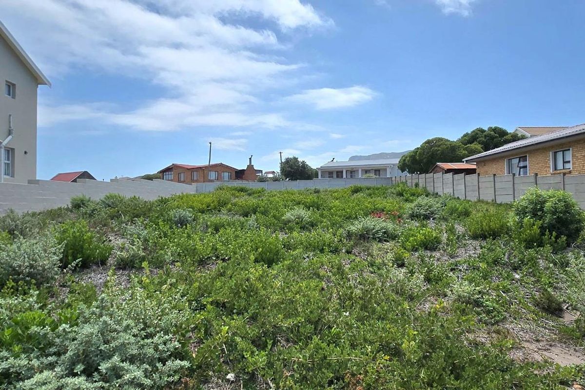 Prime Vacant Land in Franskraal with Sea Views Near Coastline and Amenities - Photo 4