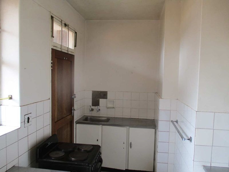 2 BEDROOM FLAT TO RENT IN SUNNYSIDE - Photo 3